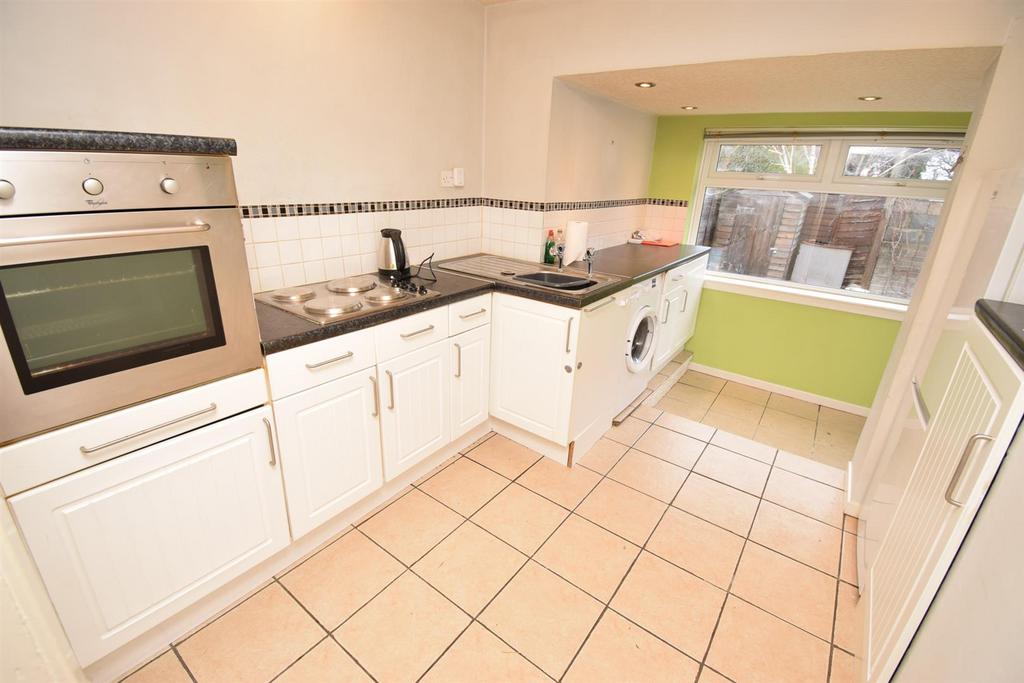 KITCHEN -2.jpg