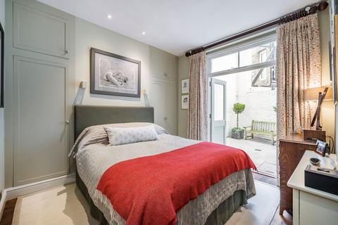 undefined, Winchester Street, London SW1V
