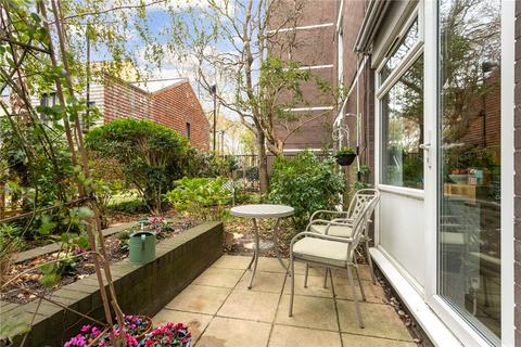 1 bedroom apartment for sale, Highbury Quadrant, London, N5