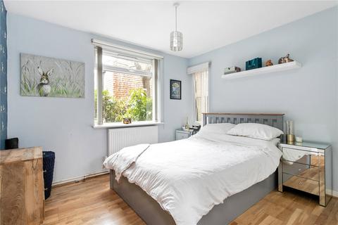 1 bedroom apartment for sale, Highbury Quadrant, London, N5