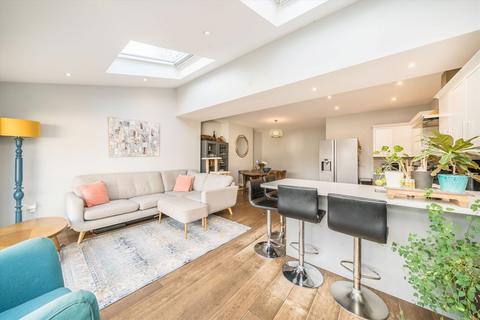 3 bedroom semi-detached house for sale, Elmbridge Avenue, Surbiton KT5