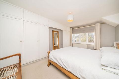 3 bedroom semi-detached house for sale, Elmbridge Avenue, Surbiton KT5