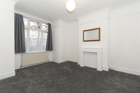 Gassiot Road, Tooting SW17