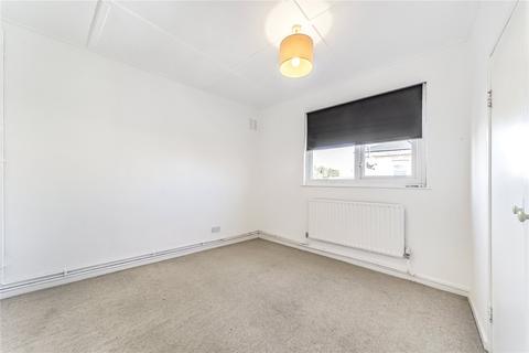 2 bedroom flat for sale, Upper Tooting Park, London, SW17