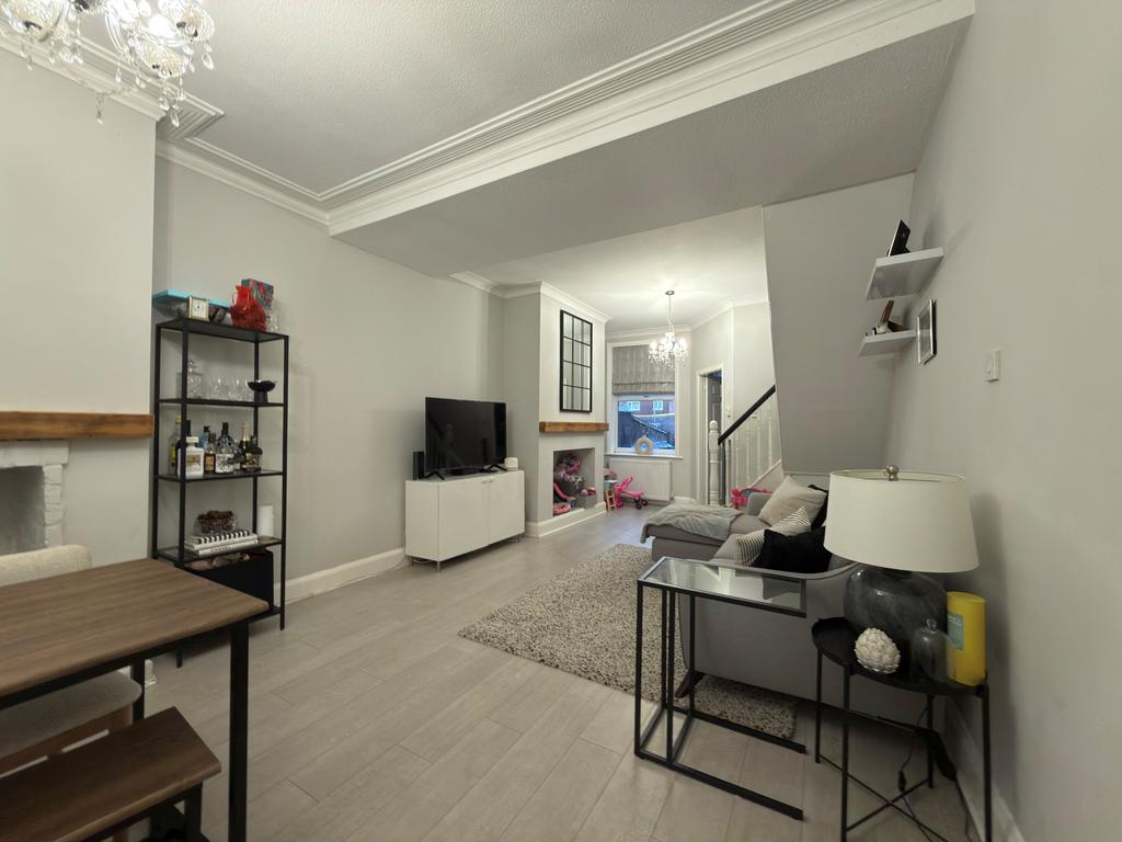 Rosebery Street 13 - 2.jpg