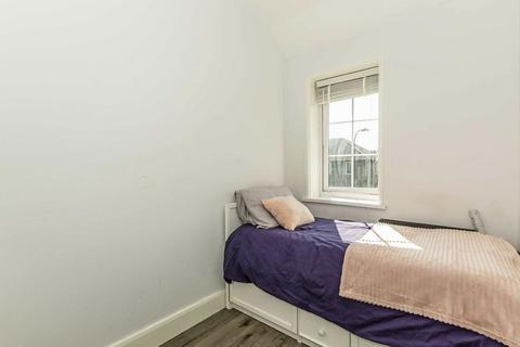 undefined, Bentworth Road, London W12