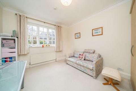 undefined, Belvedere Grove, London SW19