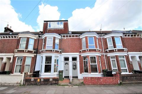 6 bedroom terraced house to rent, Montgomerie Road