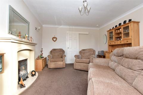3 bedroom townhouse for sale, Highfield Drive, Gildersome, Morley, Leeds