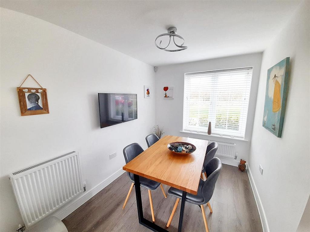 Dining area new.jpg