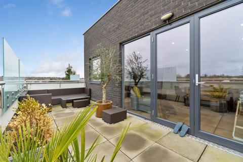 2 bedroom flat for sale, Homesdale Road, BR2