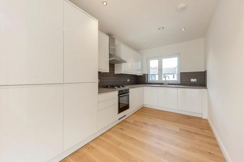2 bedroom flat to rent, Goldhawk Road, London W12
