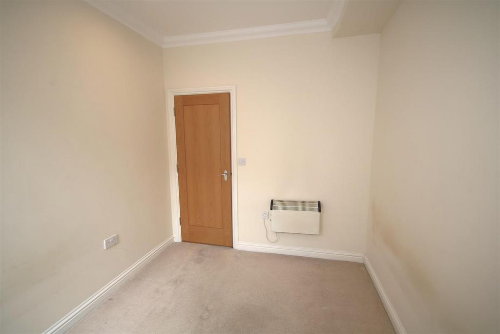 Bedroom b.JPG