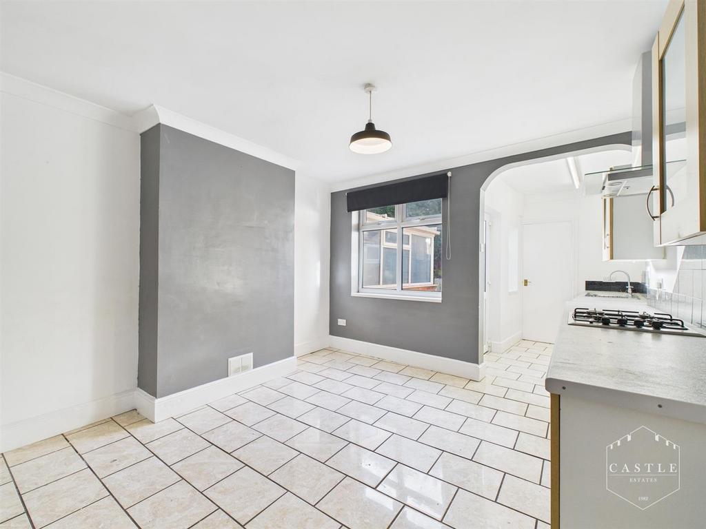 Dining kitchen
