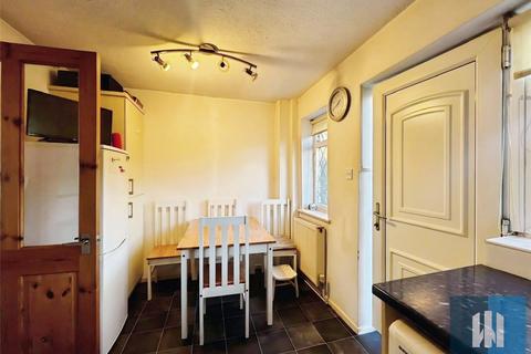 2 bedroom terraced house for sale, Kinder Avenue, Cowlersley, Huddersfield, HD4
