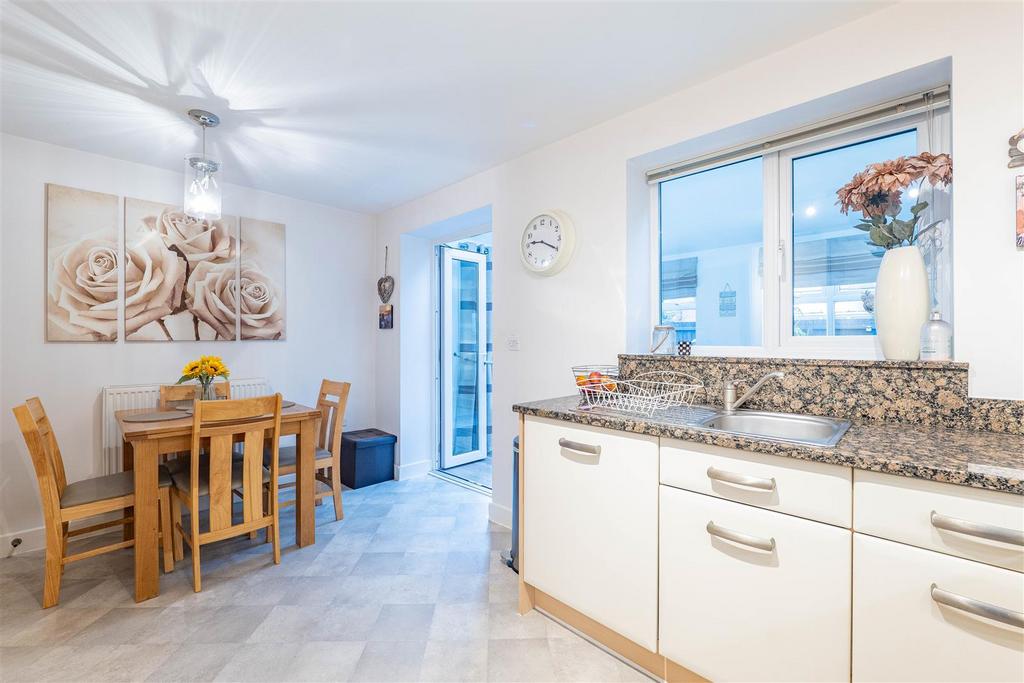 Kitchen/Dining Room