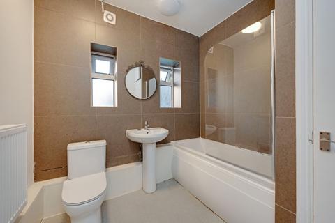 3 bedroom apartment to rent, Boundary Road