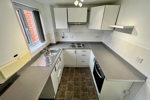 2 bedroom terraced house to rent, Deacons Place, Bishops Cleeve