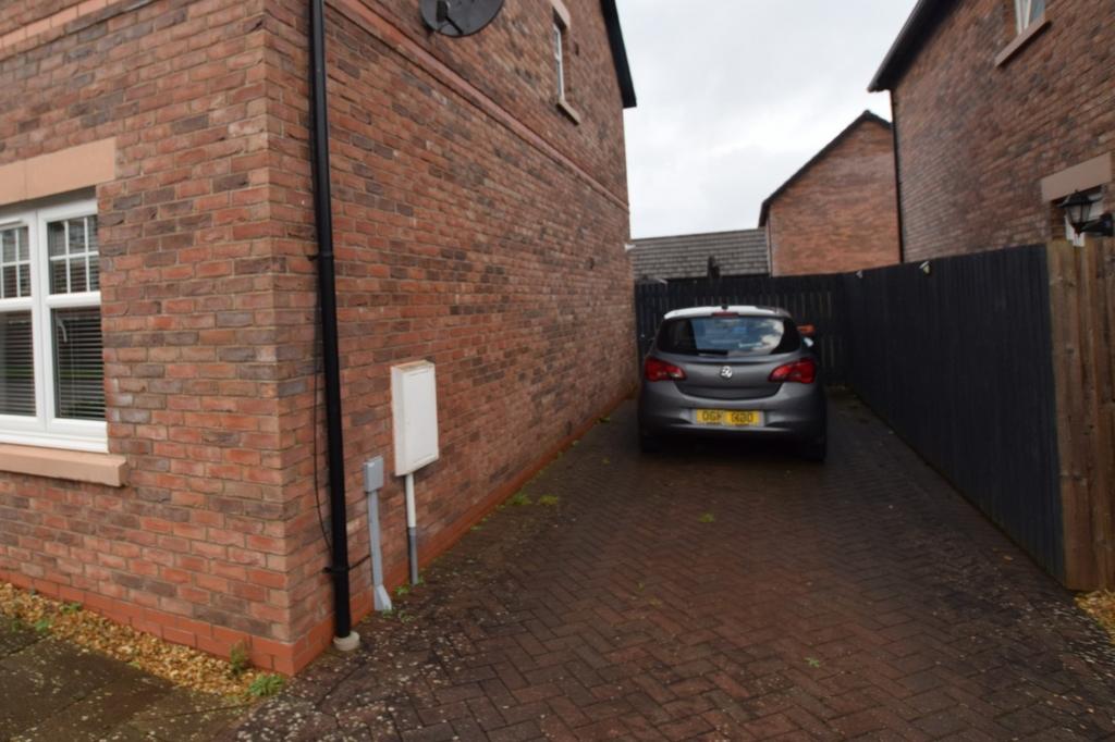 43 Birchwood Way, Dumfries, DG1 3 GT - Grieve Grier