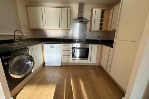 2 bedroom flat to rent, Slough,  Berkshire,  SL2