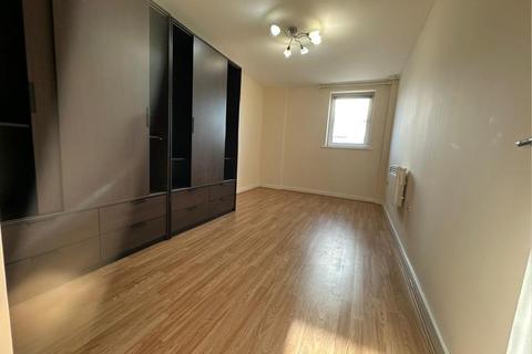 2 bedroom flat to rent, Slough,  Berkshire,  SL2