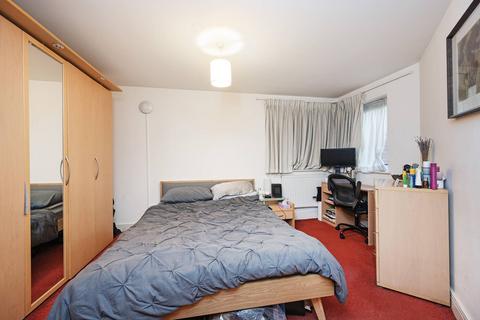 undefined, Goswell Road, Clerkenwell, London, EC1V