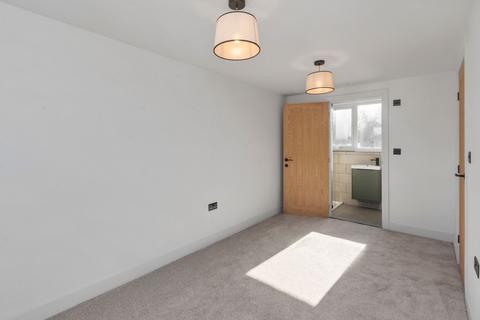 4 bedroom semi-detached house for sale, Wilkinson Avenue, Paddington, WA1