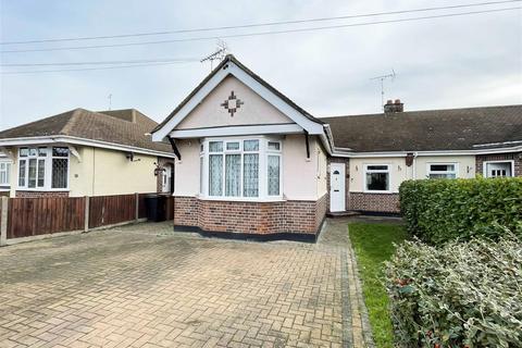 2 bedroom bungalow for sale, Nalla Gardens, Broomfield, Chelmsford