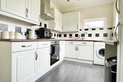 2 bedroom bungalow for sale, Nalla Gardens, Broomfield, Chelmsford