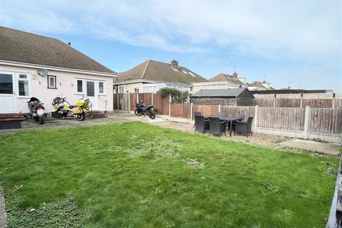 2 bedroom bungalow for sale, Nalla Gardens, Broomfield, Chelmsford