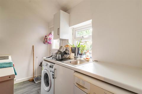 4 bedroom end of terrace house for sale, Weldbank Lane, Chorley