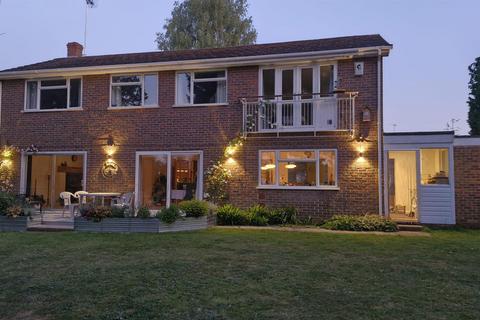 5 bedroom detached house for sale, Mascalls Park, Paddock Wood, Tonbridge