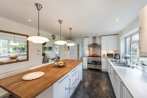 5 bedroom detached house for sale, Mascalls Park, Paddock Wood, Tonbridge