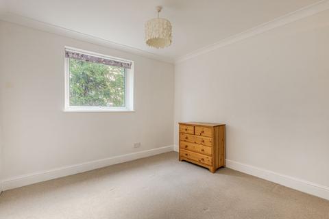 undefined, Crescent Road, Kingston upon Thames