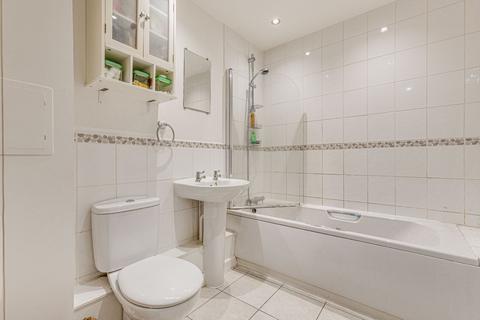undefined, Ivy Road, Hounslow