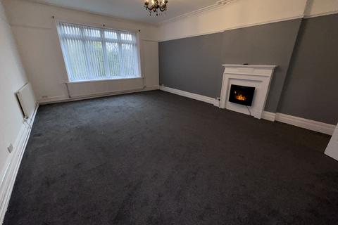 undefined, Bidston Road, Prenton CH43
