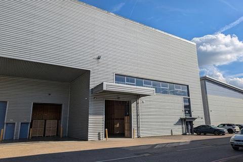 Warehouse to rent, Avro Way Weybridge KT13 0YR
