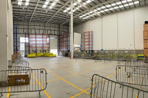 Warehouse to rent, Avro Way Weybridge KT13 0YR