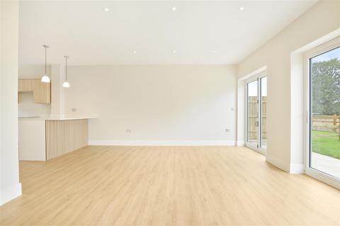 4 bedroom detached house for sale, Barby Road, Kilsby