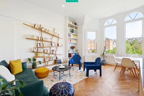 3 bedroom flat to rent, Fairhazel Gardens, London, NW6