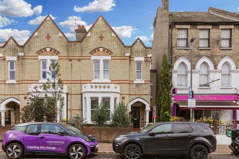 3 bedroom flat for sale, Alma Road, London