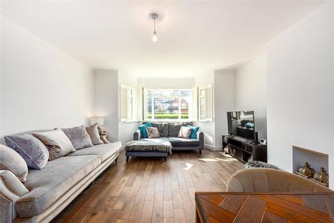 3 bedroom flat to rent, St. Leonards Court, St. Leonards Road, London