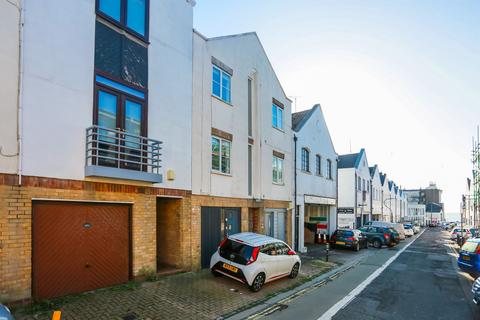 St. Johns Road, Hove, BN3