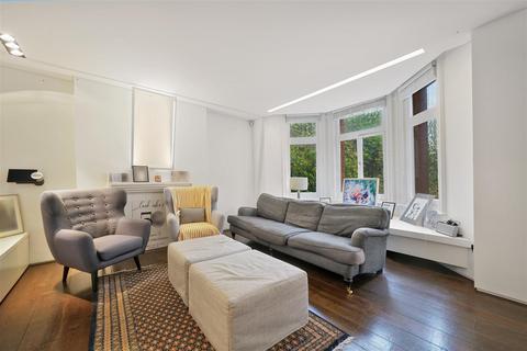 2 bedroom apartment to rent, St Mary’s Mansions, Warwick Avenue W2