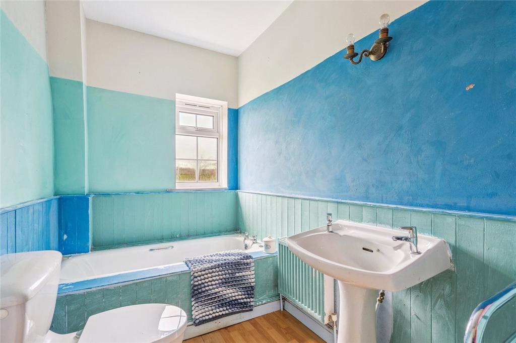 Main Bathroom