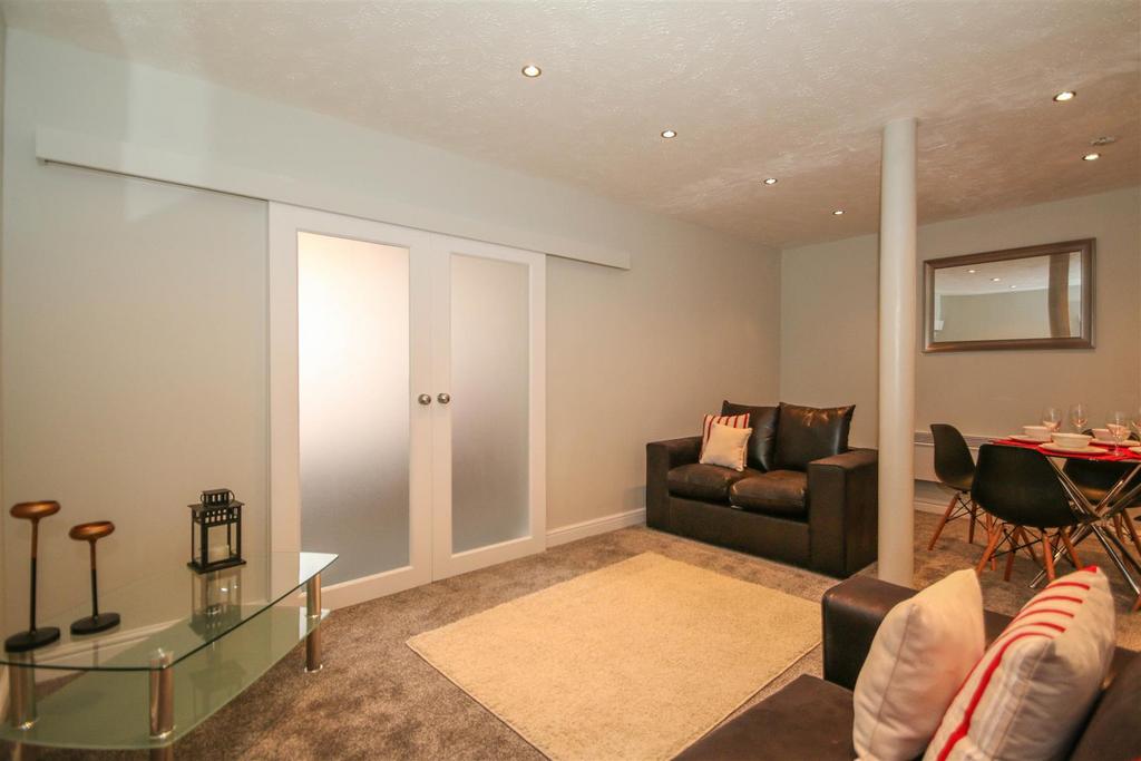 Victoria Mill - Living room 2 .jpg
