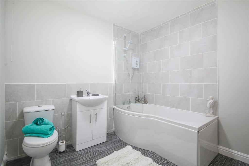 Victoria Mill - Bathroom 2 .jpg