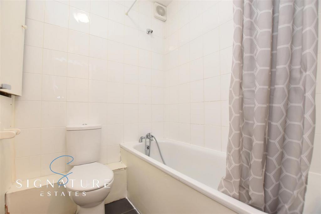 Bathroom (39).jpg