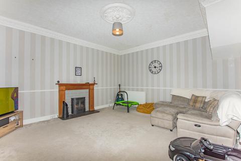 4 bedroom detached house for sale, Sinclair Street, Thurso, Highland. KW14 7AG