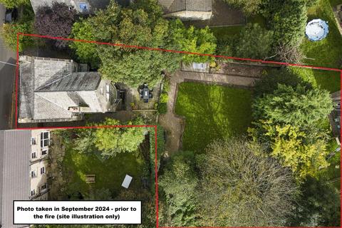 6 bedroom detached house for sale, Tunnacliffe Road, Newsome, Huddersfield